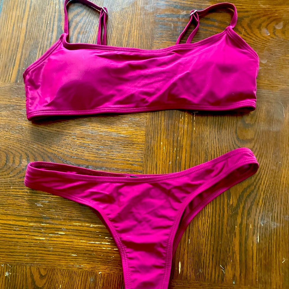 Two piece swim suit nwot